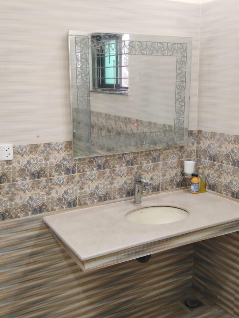 🏡 5 Kanal Farmhouse for Sale – Barki Road, Lahore