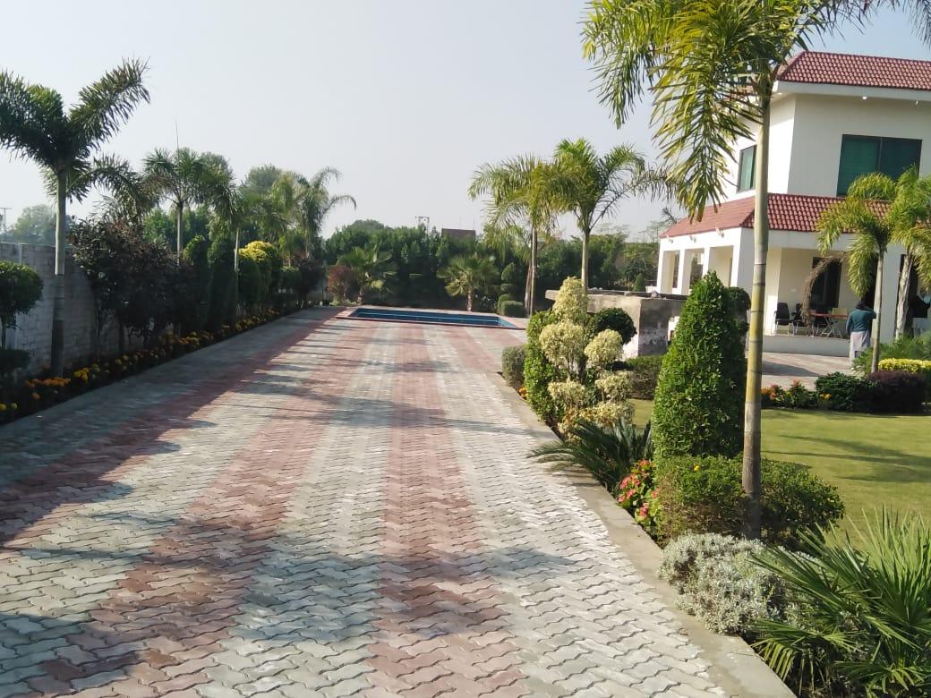 🏡 5 Kanal Farmhouse for Sale – Barki Road, Lahore