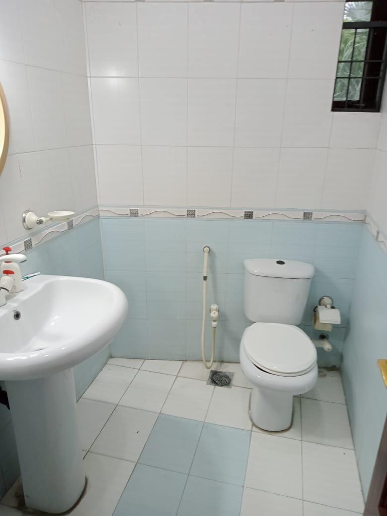 1 Kanal Bungalow for Sale in DHA Lahore PHASE 4