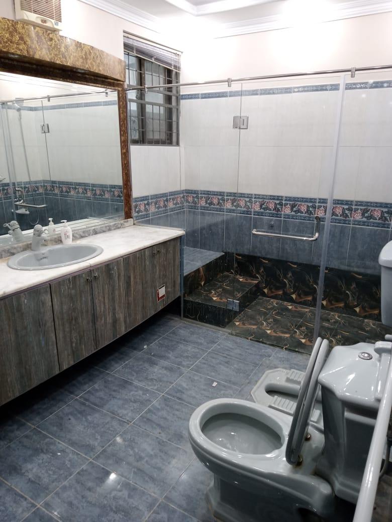 1 Kanal Bungalow for Sale in DHA Lahore PHASE 4