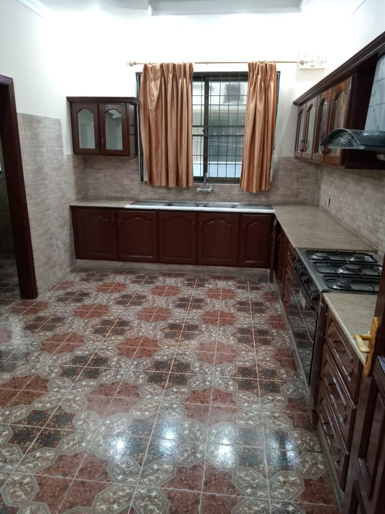 1 Kanal Bungalow for Sale in DHA Lahore PHASE 4
