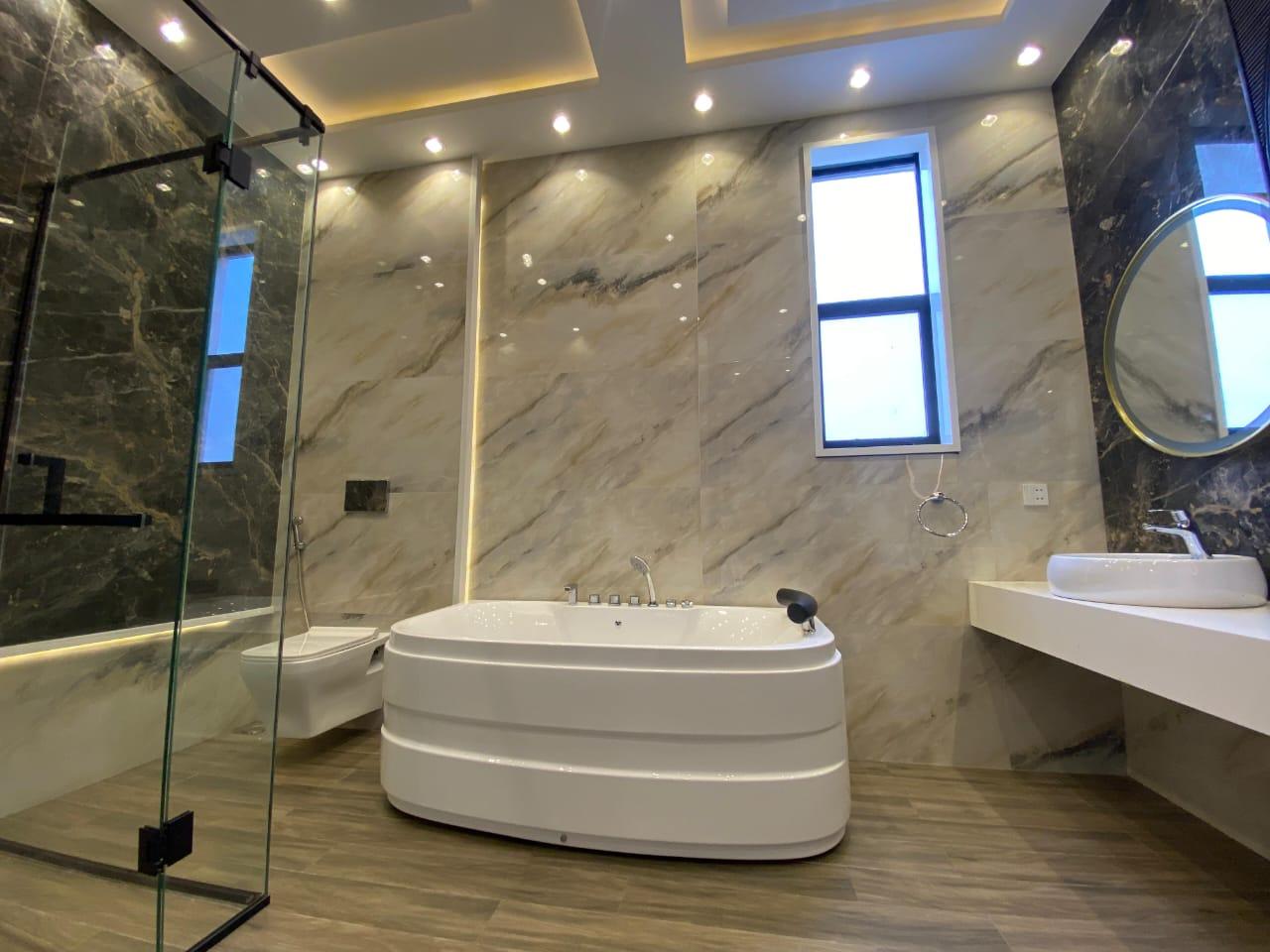 1 KANAL BUNGALOW FOR SALE IN DHA LAHORE PHASE 7