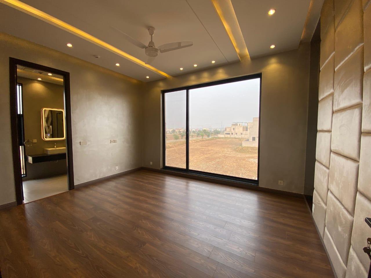 1 KANAL BUNGALOW FOR SALE IN DHA LAHORE PHASE 7