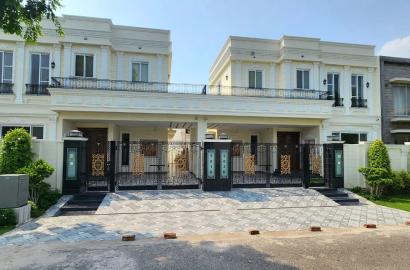 10 MARLA BUNGALOW FOR SALE IN DHA LAHORE PHASE 5