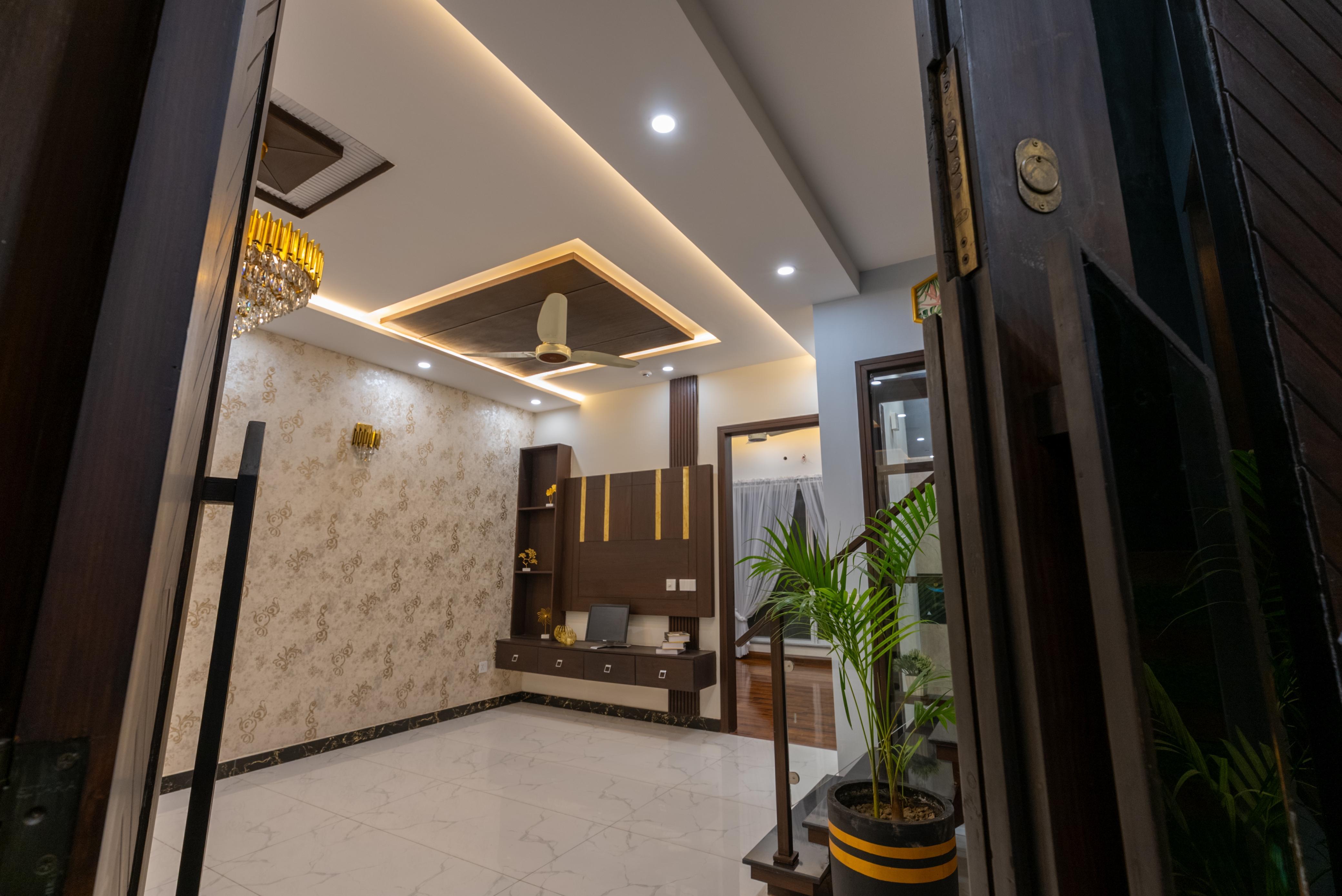 BARND NEW 5 MARLA  HOUSE FOR SALE IN DHA LAHORE PHASE 9 TOWN