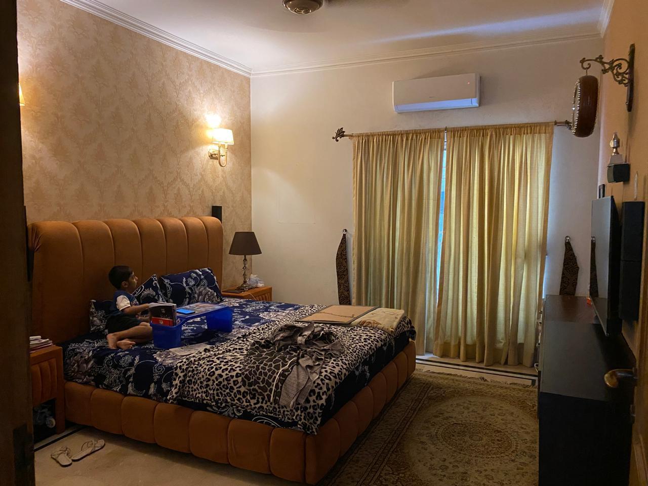 27 Marla Bungalow For Sale in Lahore Gulberg 3