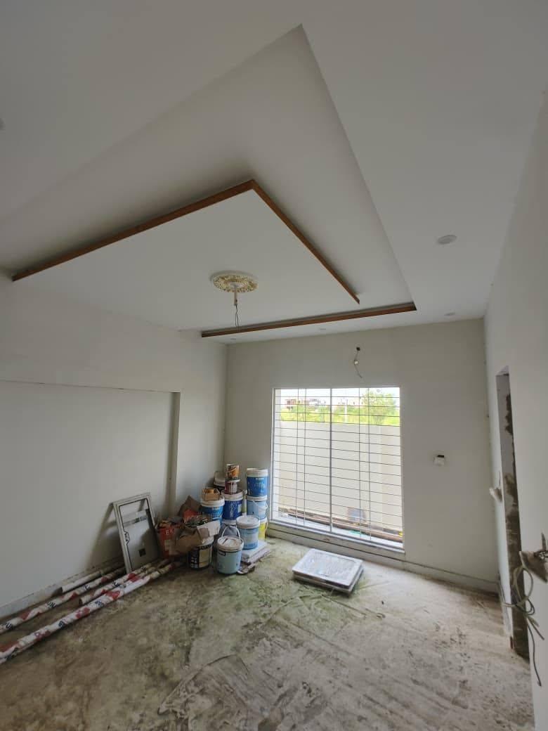 10 marla under construction Bungalow for sale in DHA Lahore Phase 7