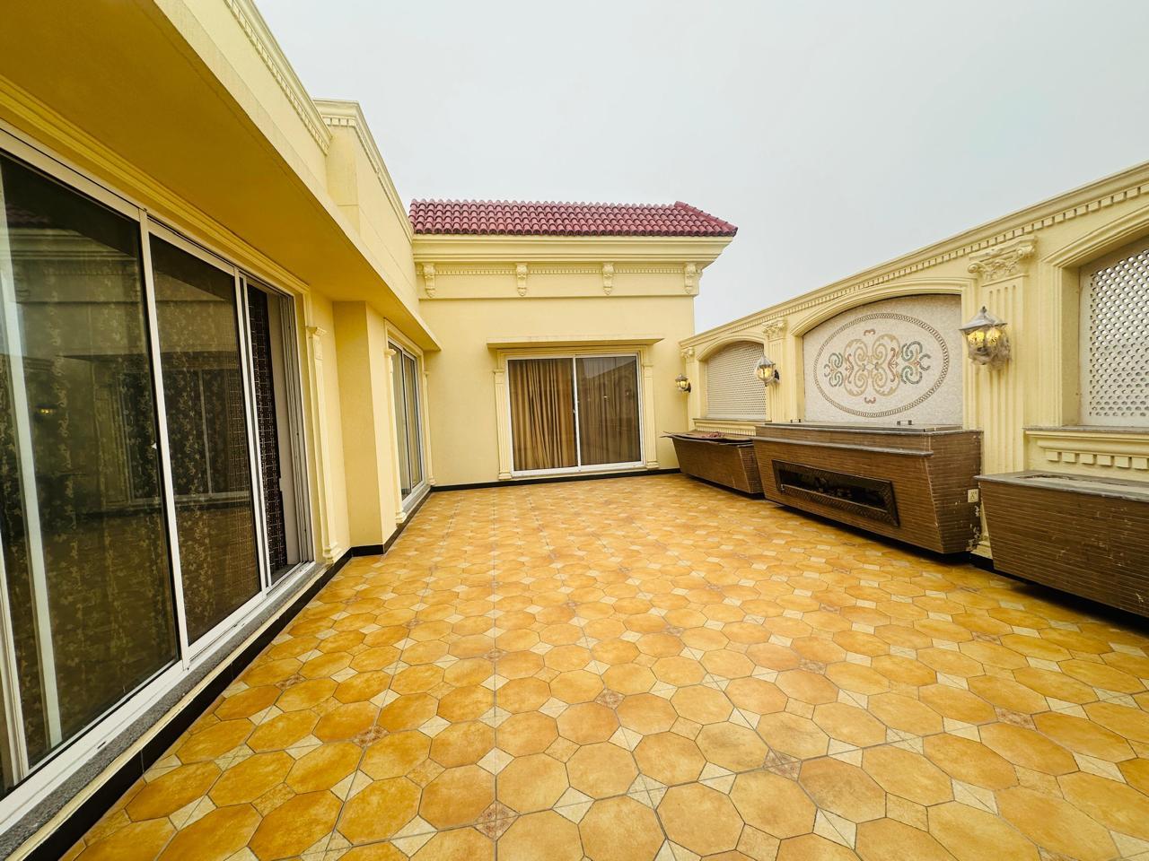 1 kanal Bungalow for Sale in DHA lahore (Air avenue) Phase 8
