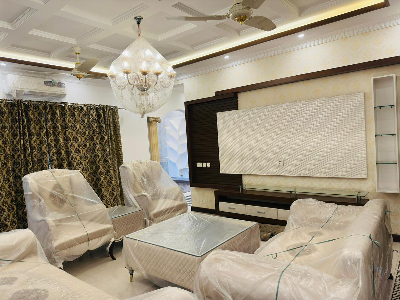 1 kanal Bungalow for Sale in DHA lahore (Air avenue) Phase 8